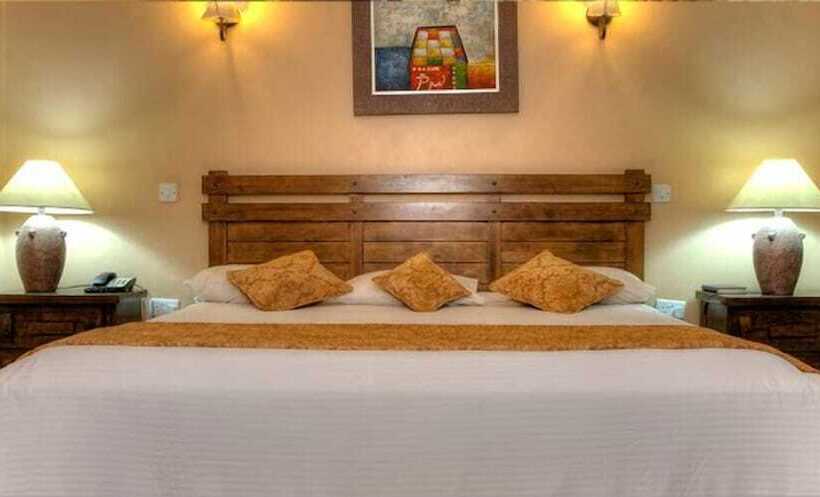 اتاق لوکس, Mountains Of The Moon