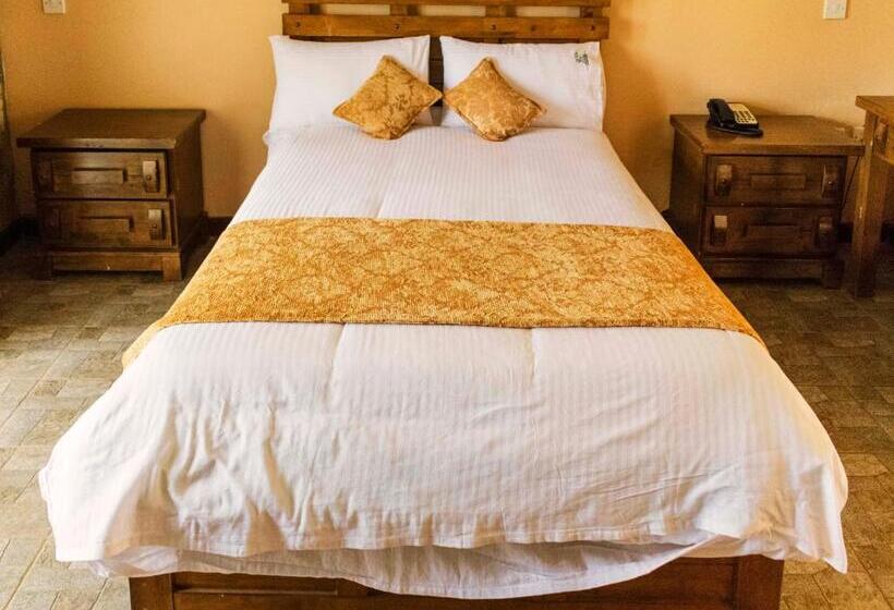 اتاق لوکس یک تخته, Mountains Of The Moon