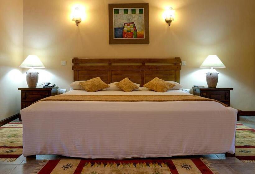 اتاق لوکس خانوادگی, Mountains Of The Moon