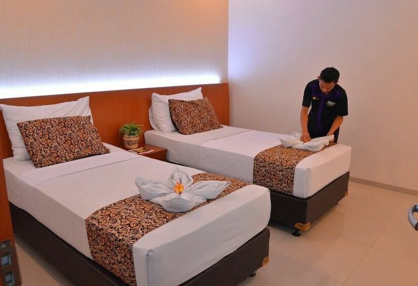 Номер Superior, Papyrus Tropical