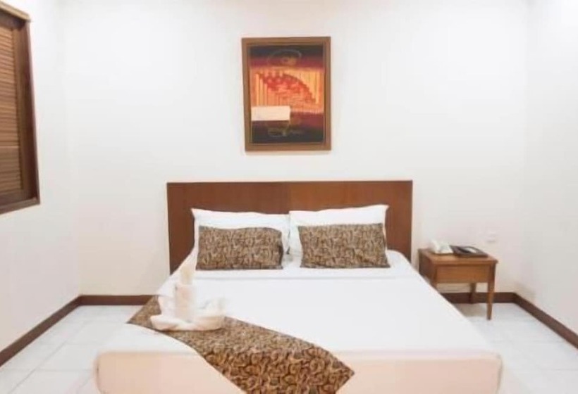 Номер Superior, Papyrus Tropical