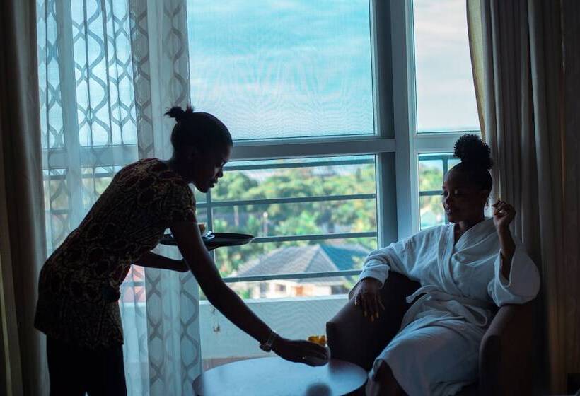 اتاق لوکس, Regency Park