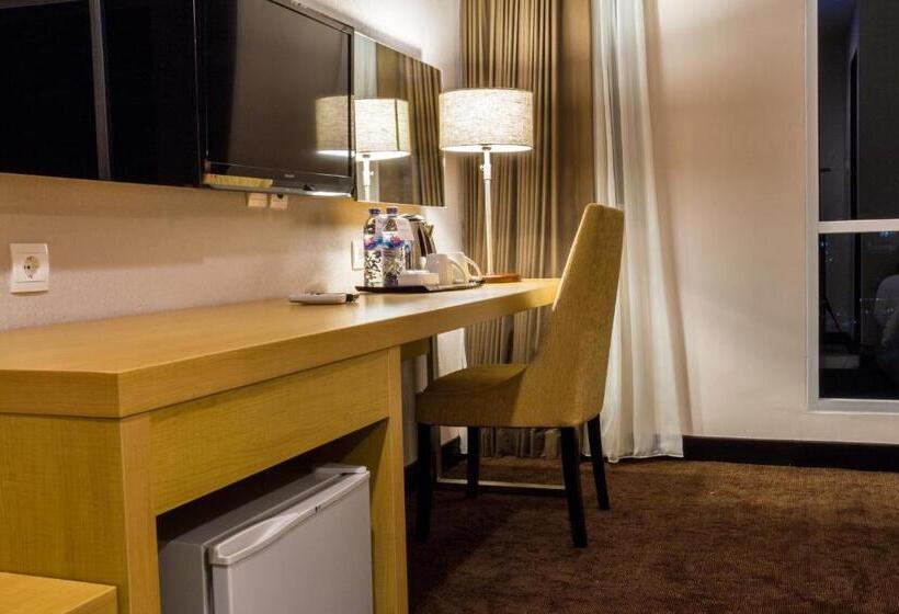 디럭스 룸, Swissbelinn Malang