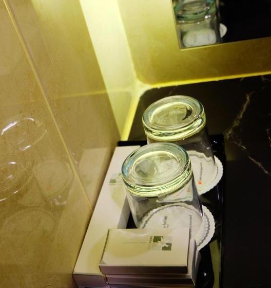 디럭스 룸, Swissbelinn Malang