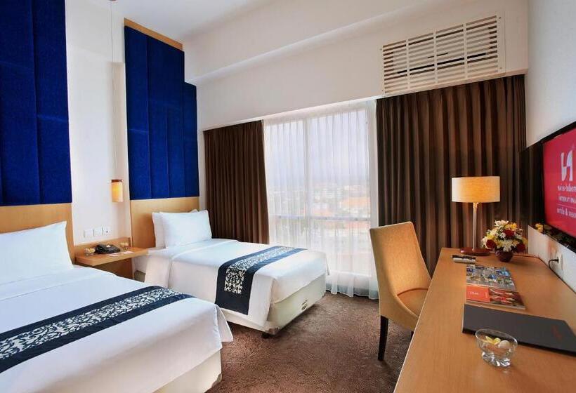 Номер Deluxe, Swissbelinn Malang