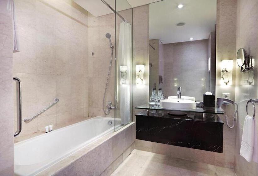 스위트, The Grove Suites By Grand Aston