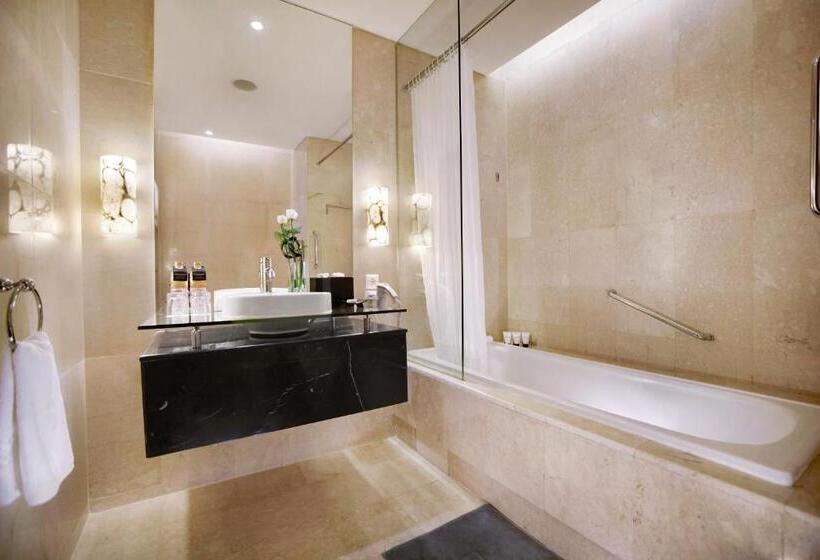 풀장 전망 스위트, The Grove Suites By Grand Aston