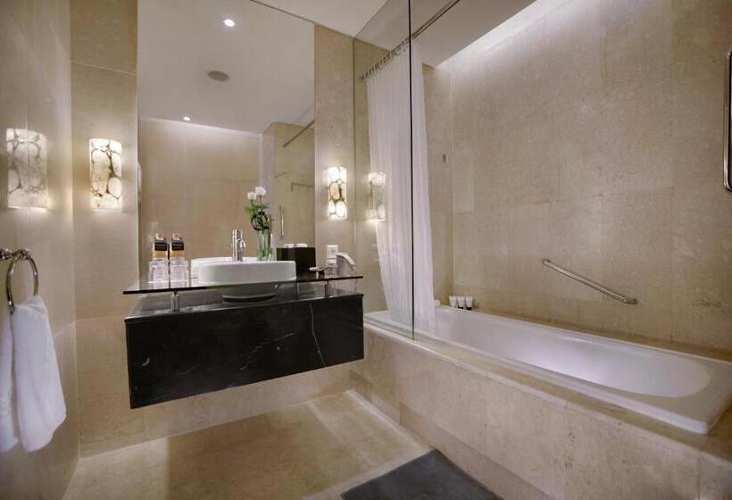 풀장 전망 스위트, The Grove Suites By Grand Aston