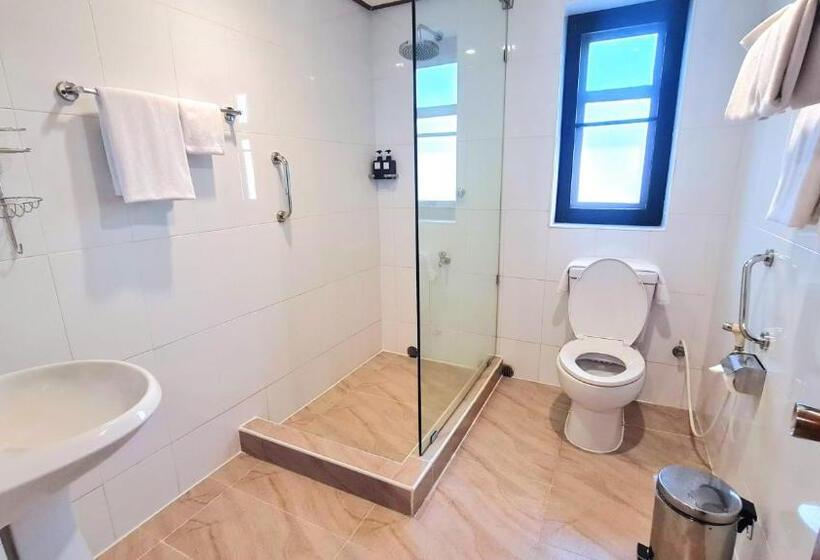 سوییت جونیور, Winner Inn