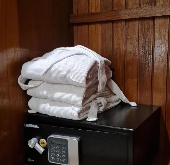 سوییت جونیور, Winner Inn