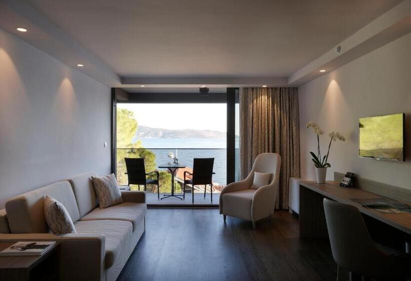 Deluxe Suite Sea View, Palmon Bay Hotel & Spa