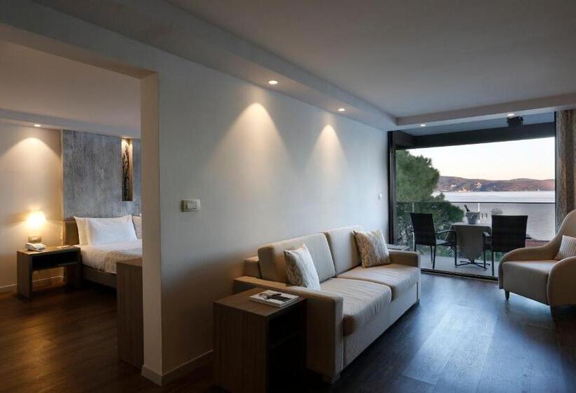 Deluxe Suite Sea View, Palmon Bay Hotel & Spa