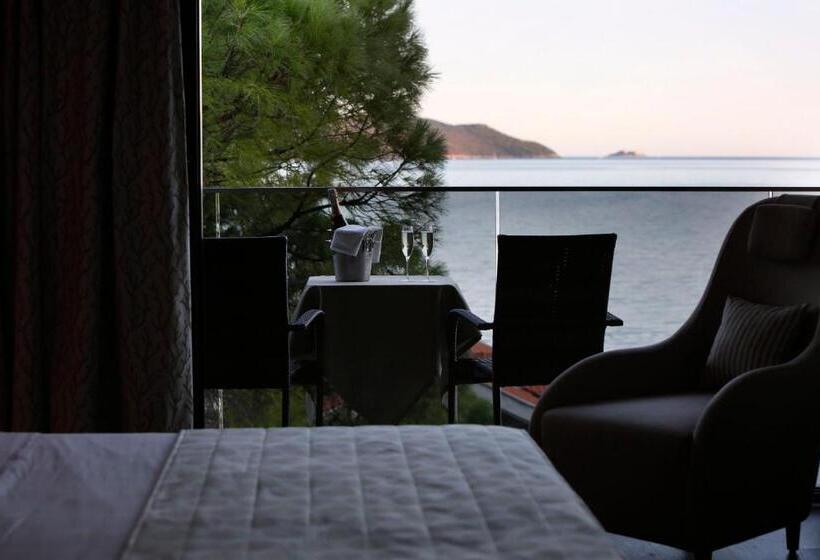 Deluxe Suite Sea View, Palmon Bay Hotel & Spa