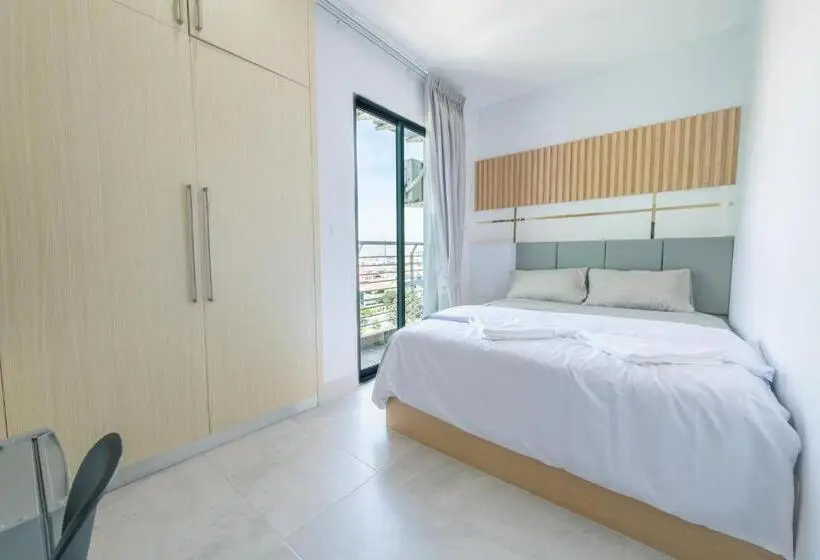 バルコニー付きデラックスルーム, Residence 110