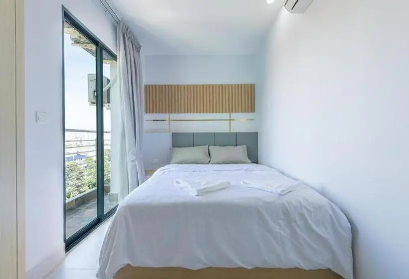 バルコニー付きデラックスルーム, Residence 110