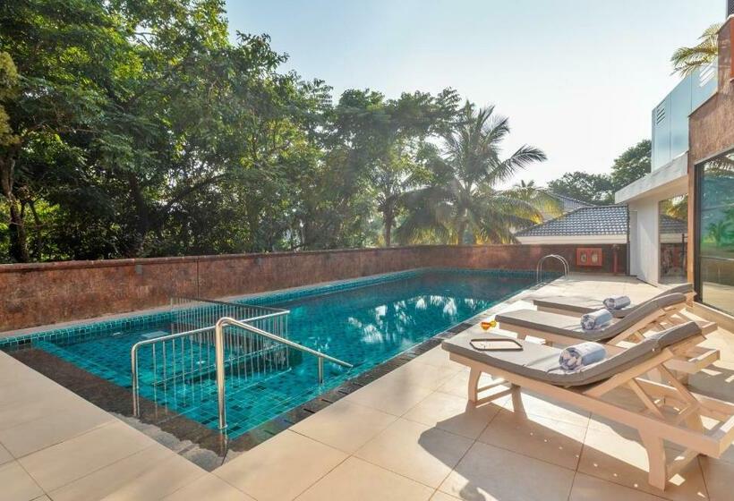 수피리어 룸, Golden Tulip Goa, Vagator