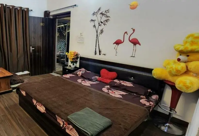 Quarto deluxe, Small Town