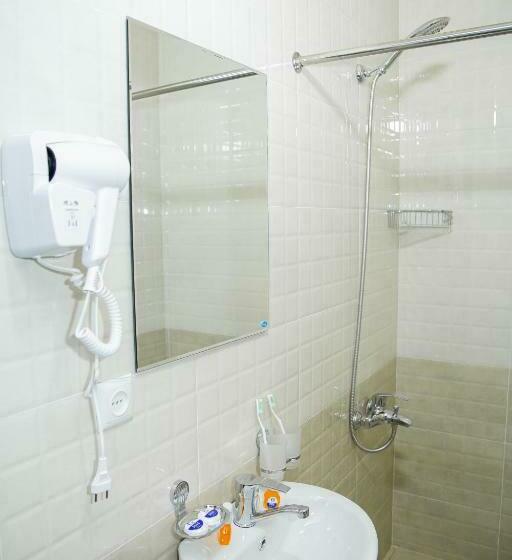 חדר סטנדרט, Lola Kokand