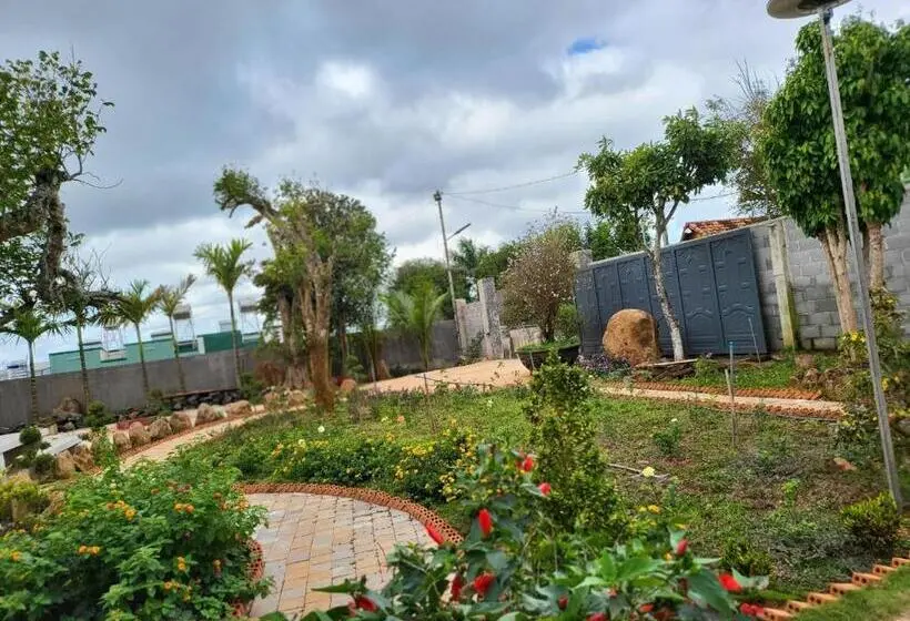 اتاق خانوادگی با چشم‌انداز باغ, T Farmstay Villa And Resort Buon Ma Thuot City