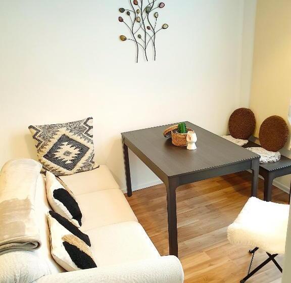 キングサイズベッドのデラックスルーム, City Center Historical Private Bedroom Jewish Quarter Vii District