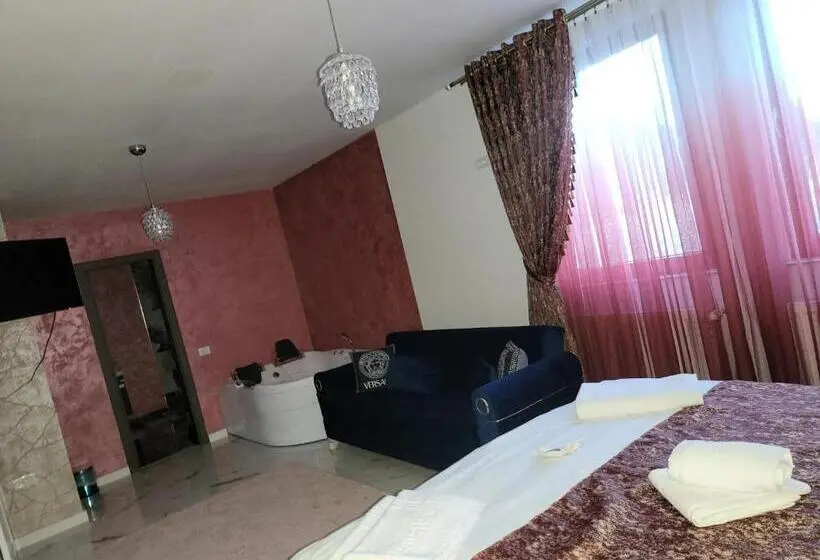 バスタブ付きデラックスルーム, Soimii Bucovinei Residence