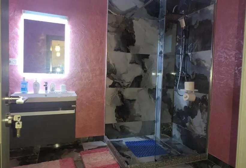 バスタブ付きデラックスルーム, Soimii Bucovinei Residence
