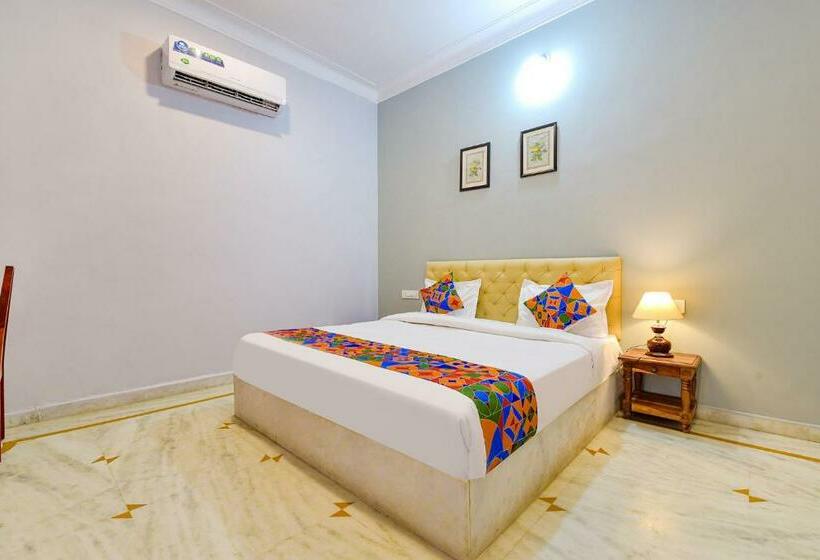 Quarto Superior, Fabhotel The Castle Homestay I
