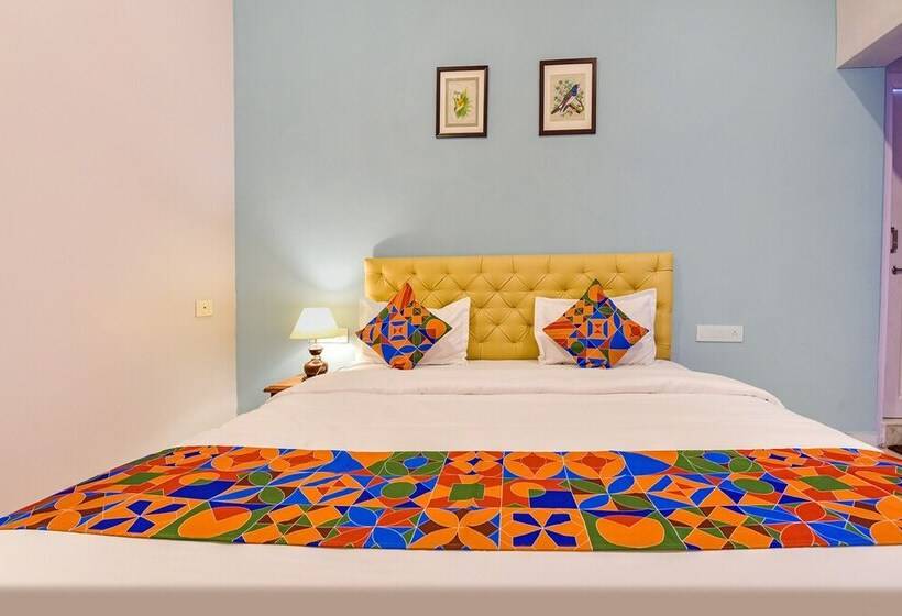 Quarto Deluxe, Fabhotel The Castle Homestay I