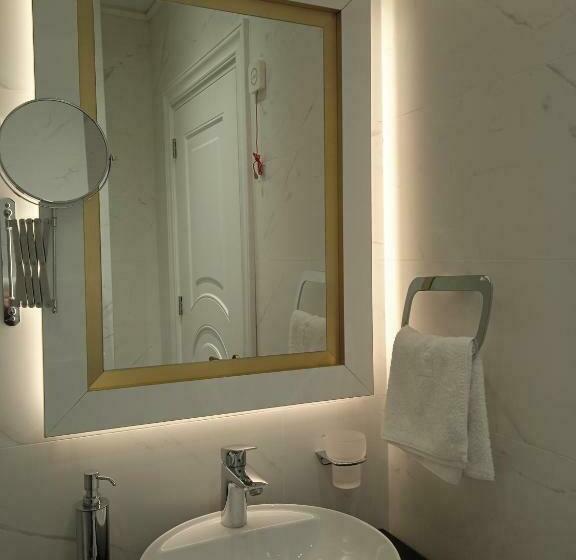 اتاق لوکس, Queen Palace