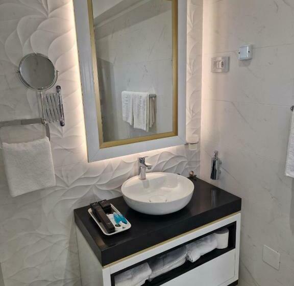 اتاق لوکس, Queen Palace