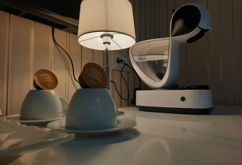 اتاق لوکس, Queen Palace