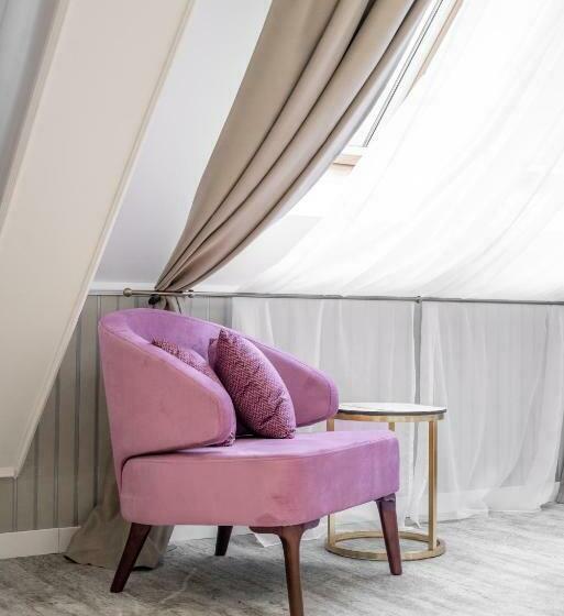 اتاق لوکس, Queen Palace