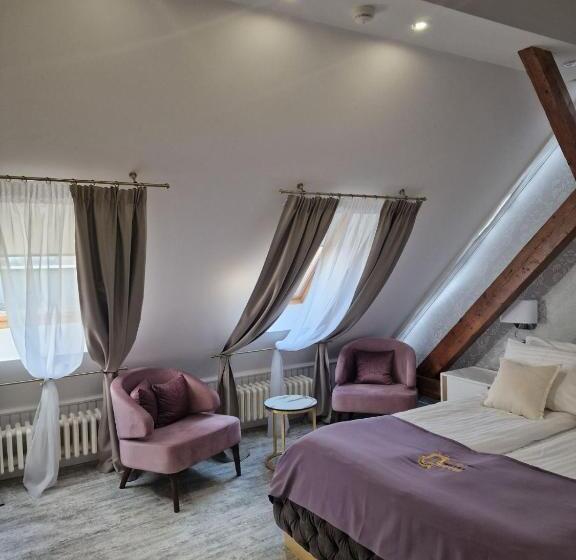 اتاق استاندارد, Queen Palace