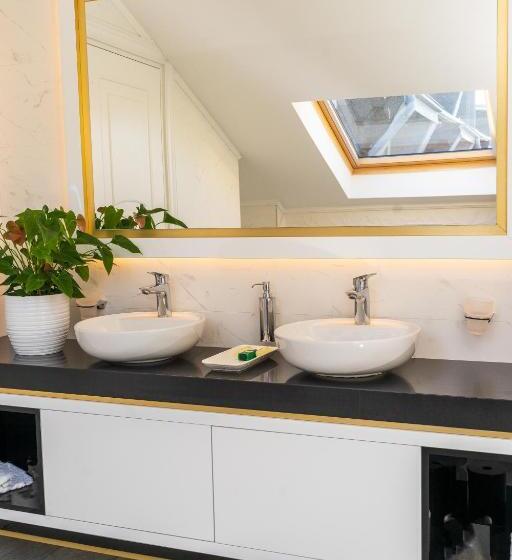 اتاق استاندارد, Queen Palace