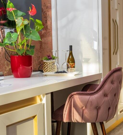 اتاق استاندارد, Queen Palace