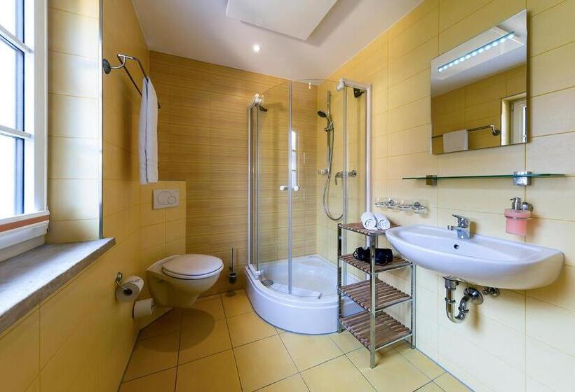 スーペリアーバンガロー, Laasenhof