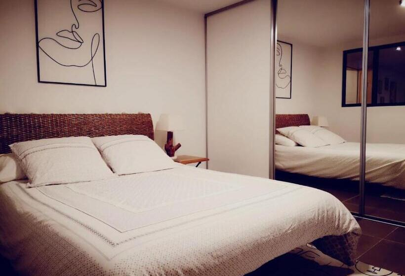 标准三人间, Logement Avec Billard, Home Cinéma Et Terrasse Privatisés