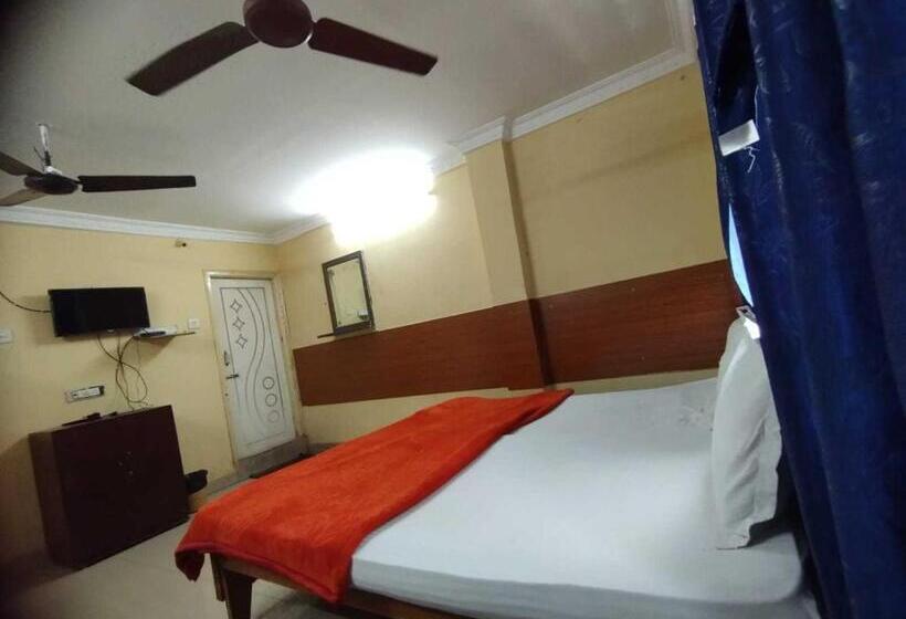 اتاق کلاسیک سه تخته, Spot On Hotel Akshaya Residency Near Bbr Super Speciality Hospital