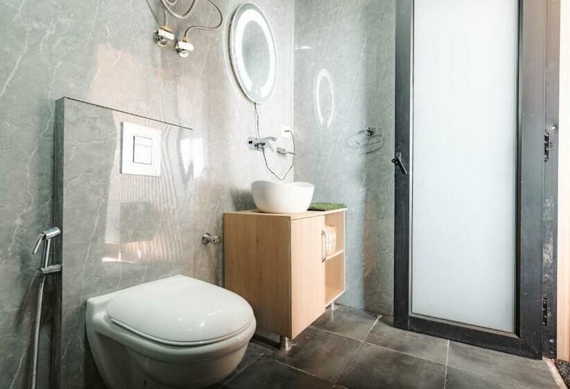 سوییت با چشمانداز کوه, Worthmiles Resort