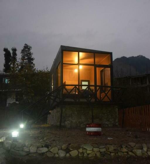 سوییت با چشمانداز کوه, Worthmiles Resort