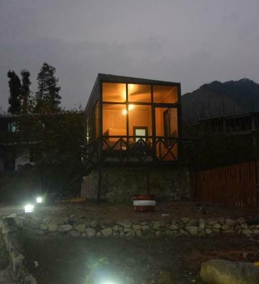 سوییت با چشمانداز کوه, Worthmiles Resort