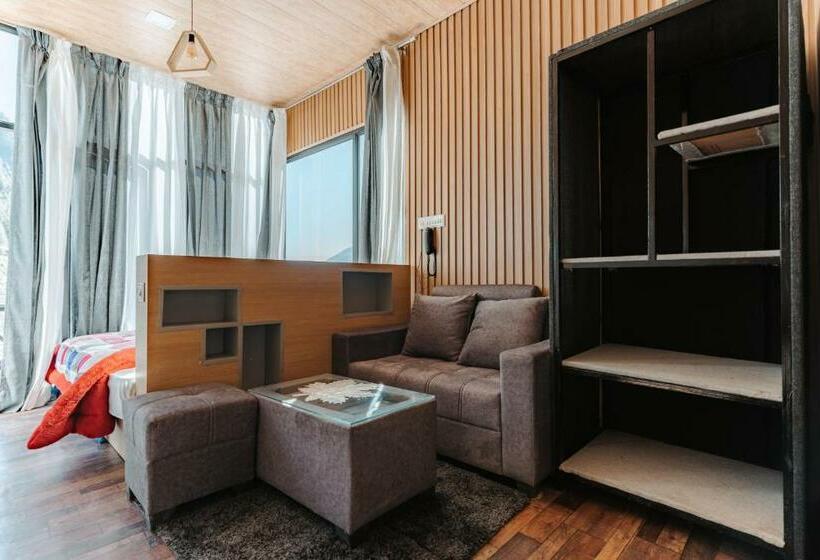 سوییت با چشمانداز کوه, Worthmiles Resort