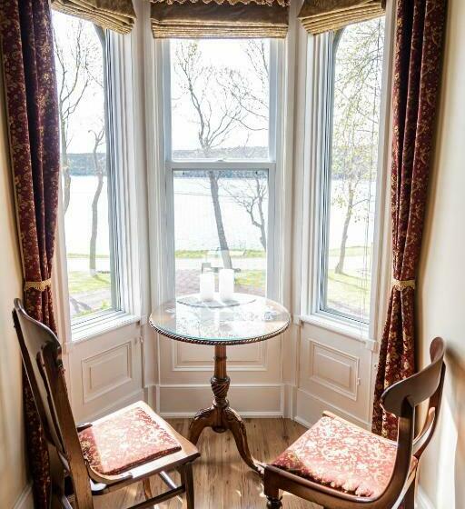 스위트 킹사이즈 침대, Belle View Manor Inn