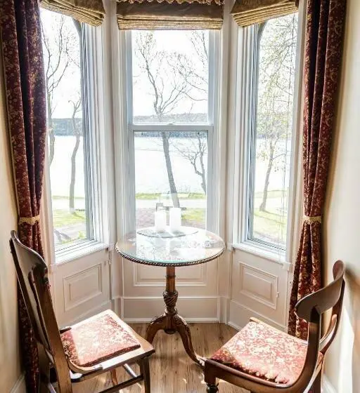 キングサイズベッドのスイートルーム, Belle View Manor Inn