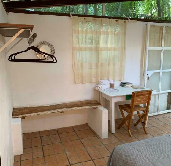 エコノミールーム, Akoma Sayulita