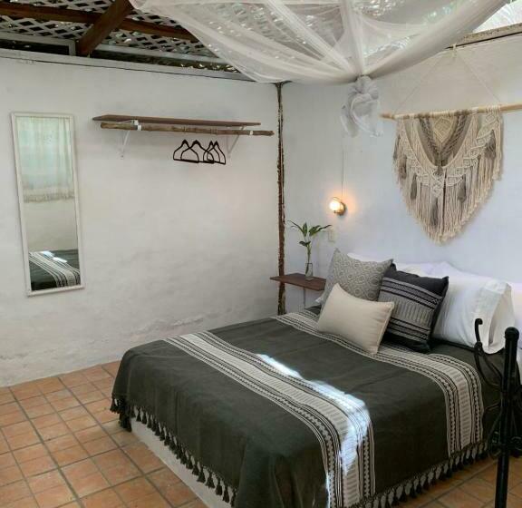 エコノミールーム, Akoma Sayulita