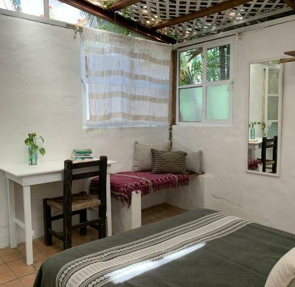 エコノミールーム, Akoma Sayulita