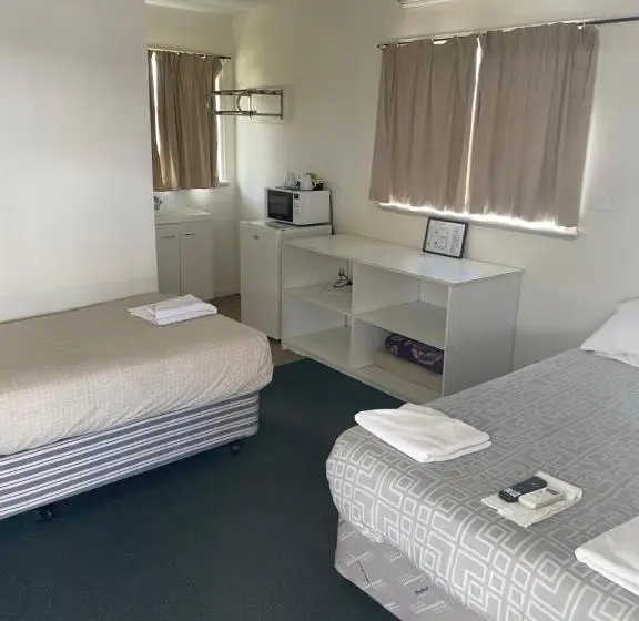 ファミリールーム, Clermont Hotel Motel