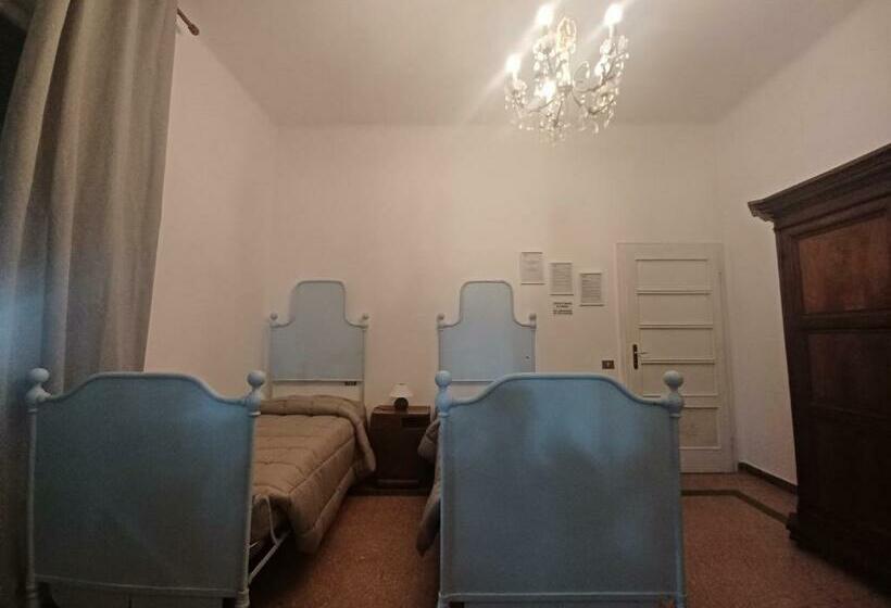 اتاق استاندارد سه تخته با سرویس بهداشتی مشترک, Home Sweet Home 3   Affittacamere Lucca