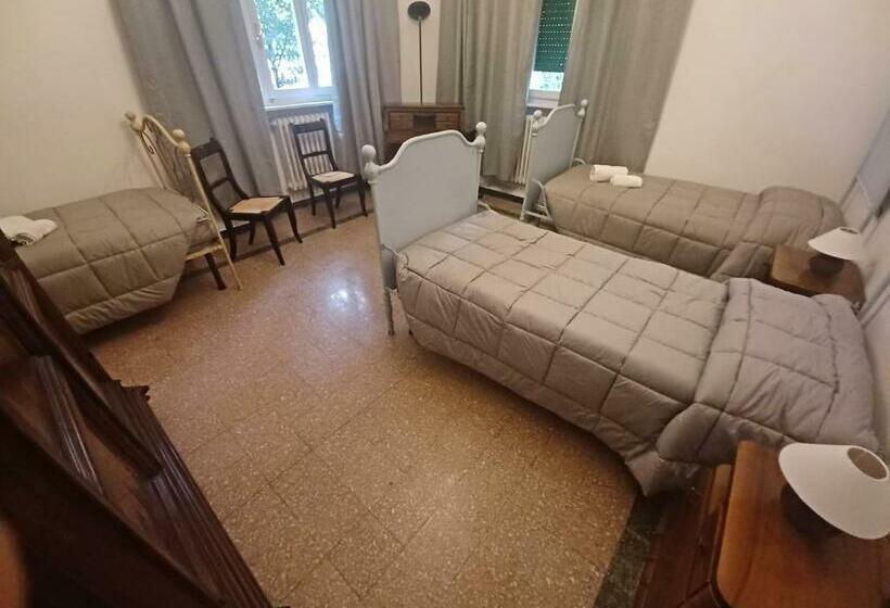 اتاق استاندارد سه تخته با سرویس بهداشتی مشترک, Home Sweet Home 3 Affittacamere Lucca